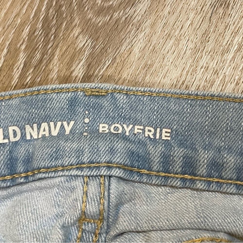 Old Navy Women's Distressed Light Blue Jean Shorts - Picture 5 of 5